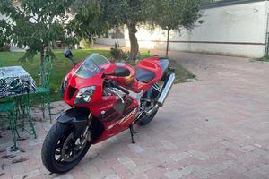 Honda vtr sp1 -27.000km - pari al nuovo