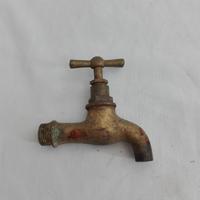 Rubinetto antico di ottone fine 800