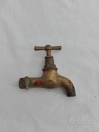 Rubinetto antico di ottone fine 800
