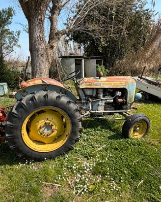 TRATTORE LANDINI R4000