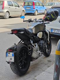 Honda cb1000R