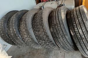 GOMME CAMION 315/70 r 22.5