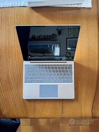 Microsoft Surface Laptop Go