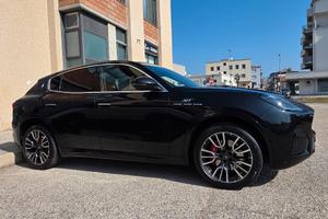 MASERATI GRECALE GT 300CV NERO METALLIZZATO