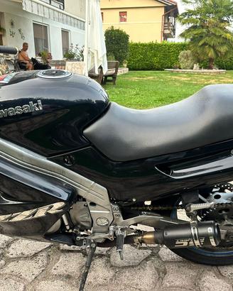 Kawasaki ZZ250