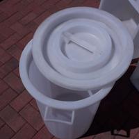 bidone plastica bianco