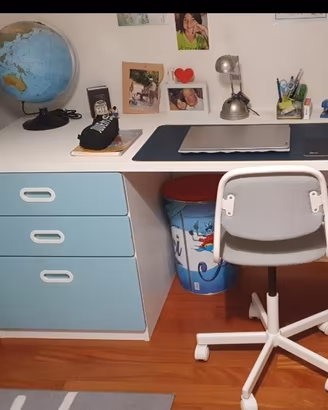 scrivania IKEA
