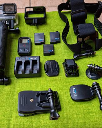 Action camera GoPro HERO con accessori