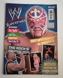 WWE Superstars 2005 con poster Rey Mysterio Torrie