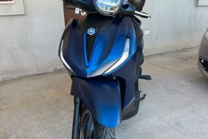 Beverly 310s 2026