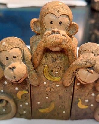 Collezione "tre scimmiette" (non vedo, non sento,