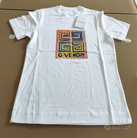 T-shirt GIVENCHY collezione 2022