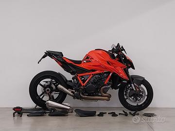 KTM 1290 Super Duke R Full