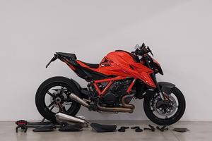 KTM 1290 Super Duke R Full