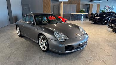 Porsche 911 - 996 Carrera 4S