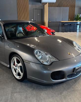 Porsche 911 - 996 Carrera 4S
