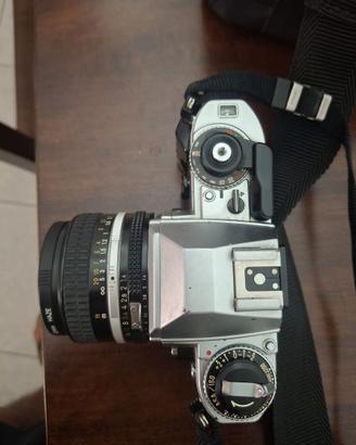 Fotocamera Reflex Vintage Nikon FG + Obiettivo Ni