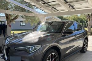 Alfa romeo stelvio Q4 210 cavalli