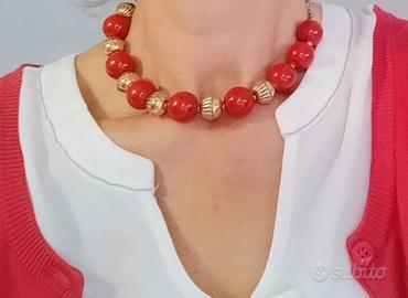 Collana in perle rosso corallo