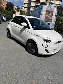 FIAT 500e elettrica Icon Batteria da 42kwh berlina