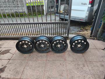 cerchioni in ferro ford fiesta 