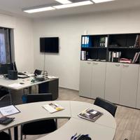 Mobili ufficio, scrivanie sedie tavoli