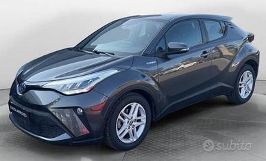 Toyota C-HR Active Hybrid – Praticamente Nuova!