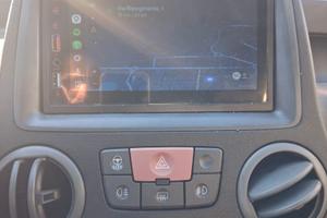 passaggio un altra auto