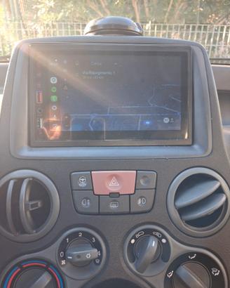 passaggio un altra auto