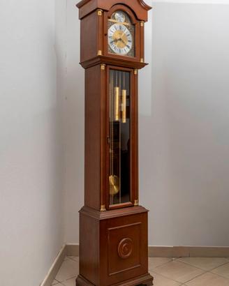 Orologio a pendolo da pavimento in legno