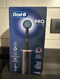 BRAUN Oral-B Pro 3 3000 Spazzolino Elettrico