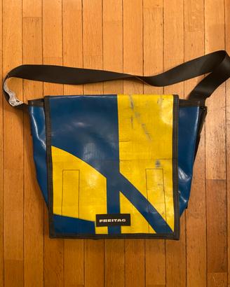 Borsa Freitag tracolla