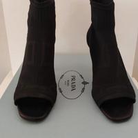 Stivaletti neri Prada in tessuto elasticizzato