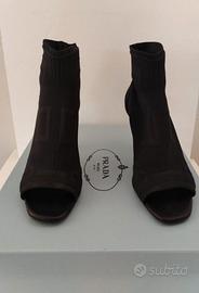 Stivaletti neri Prada in tessuto elasticizzato