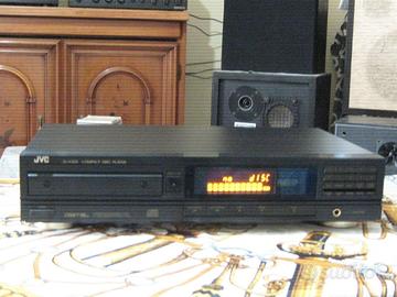 LETTORE COMPACT DISC JVC
