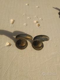 2 Maniglie per vecchi mobili 