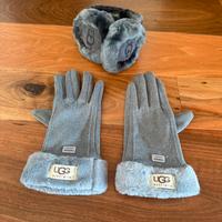Paraorecchie e guanti UGG