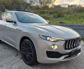 Maserati Levante V6 Diesel 275 CV AWD Granlusso