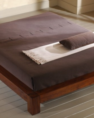 Struttura letto stile etnico/orientale