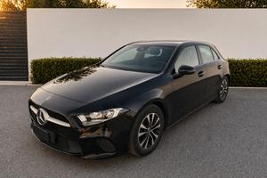 Mercedes A180 2021 Auto 82k km automatico benzina