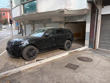 Garage con posto auto