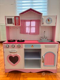 Cucina giocattolo