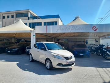 Lancia Ypsilon 1.2 69 CV 5 porte Silver