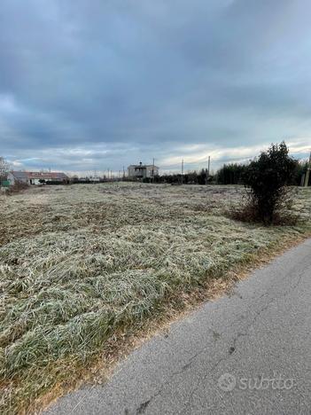 Lotto di terreno agricolo 900 mq