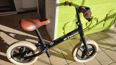 Bicicletta B Twin senza pedali