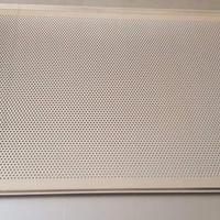 TEGLIE DA FORNO FORATE  PER FORNI VENTILATI 
