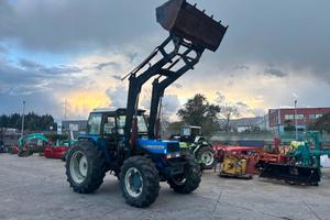 TRATTORE LANDINI 8860 CON CABINA E CARICATORE