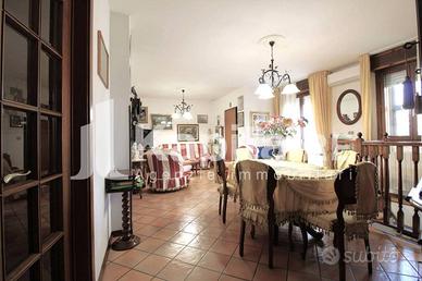 Appartamento di 110 m² con 4 locali e box auto dop