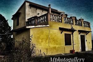 Terreno con casale da ristrutturare