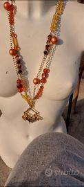 collana multifili con ciondoli portafortuna